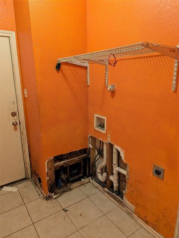 2301 Springmere Drive, Arlington, TX 76012