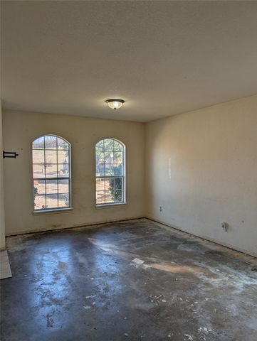 2301 Springmere Drive, Arlington, TX 76012