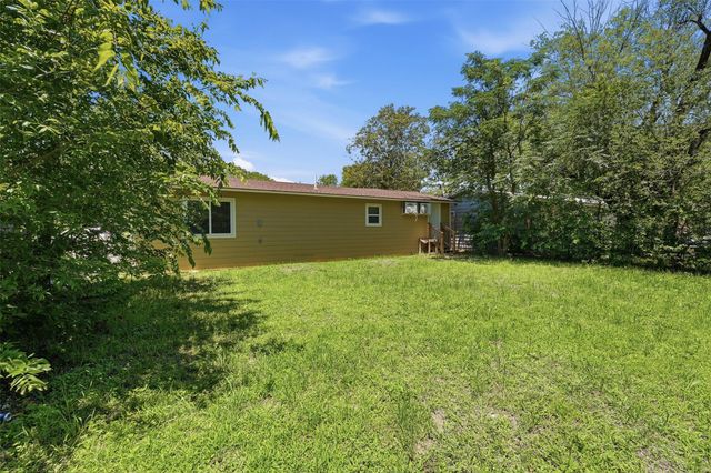937 Anderson ST, Seguin, TX 78155
