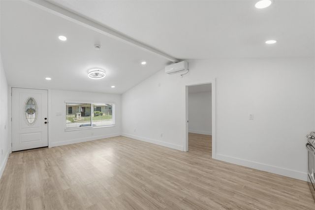 937 Anderson ST, Seguin, TX 78155
