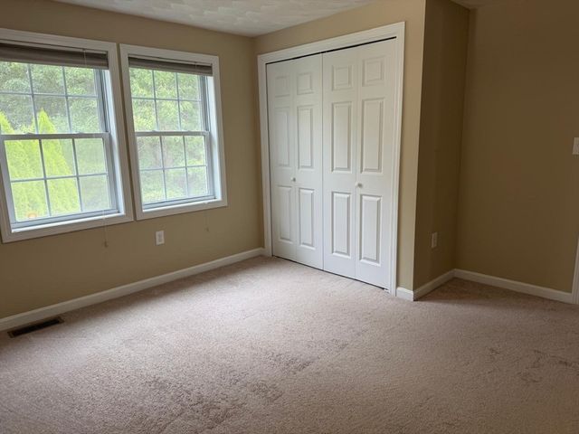 107 Charant Rd, Lowell, MA 01854