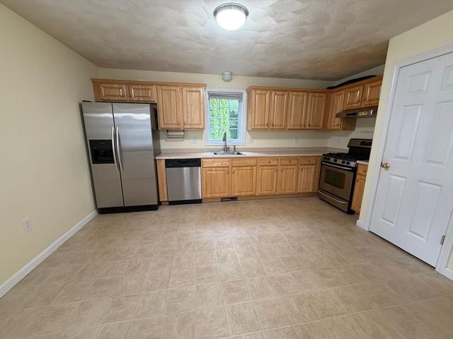 107 Charant Rd, Lowell, MA 01854