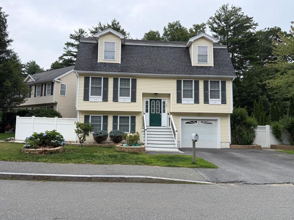 107 Charant Rd, Lowell, MA 01854