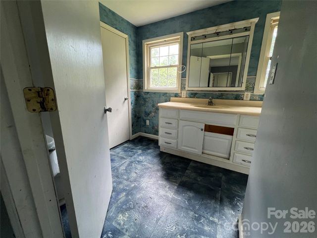 139 Vista Drive, Forest City, NC 28043
