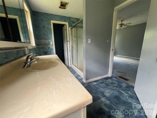 139 Vista Drive, Forest City, NC 28043