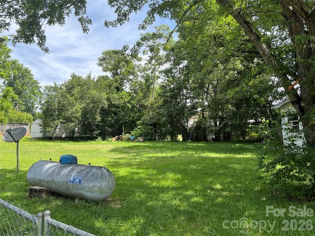 139 Vista Drive, Forest City, NC 28043