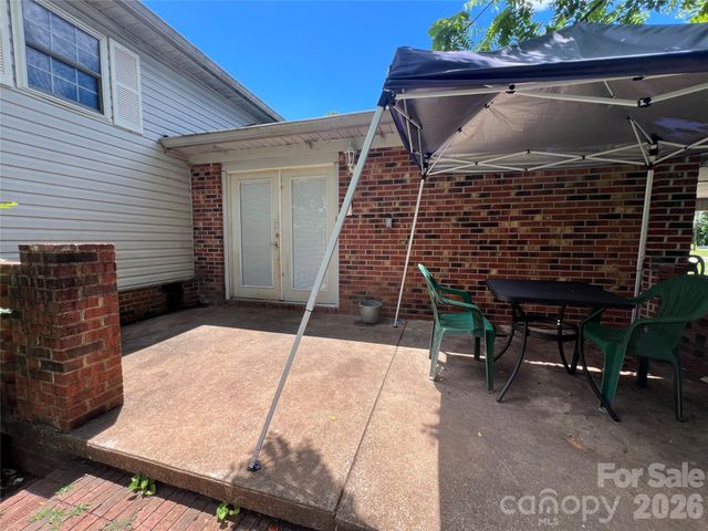 139 Vista Drive, Forest City, NC 28043