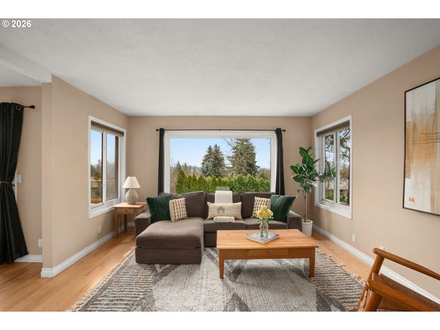 12040 Nw LOVEJOY St, Portland, OR 97229