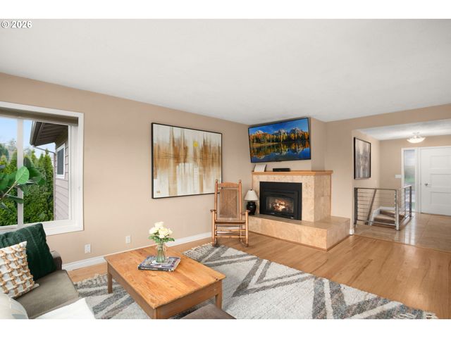 12040 Nw LOVEJOY St, Portland, OR 97229