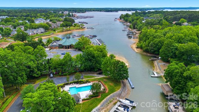 18731 Silver Quay Drive, Cornelius, NC 28031
