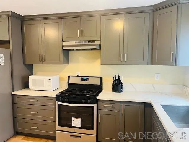 8044 Solana St, San Diego, CA 92114