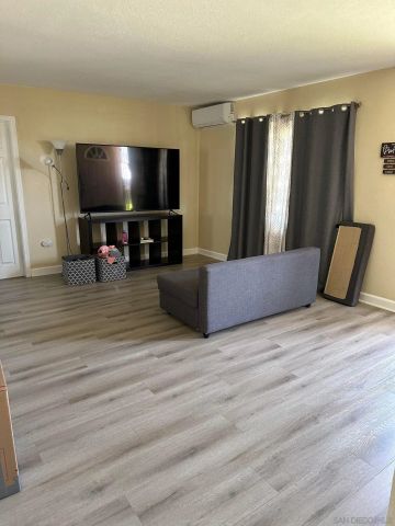 8044 Solana St, San Diego, CA 92114