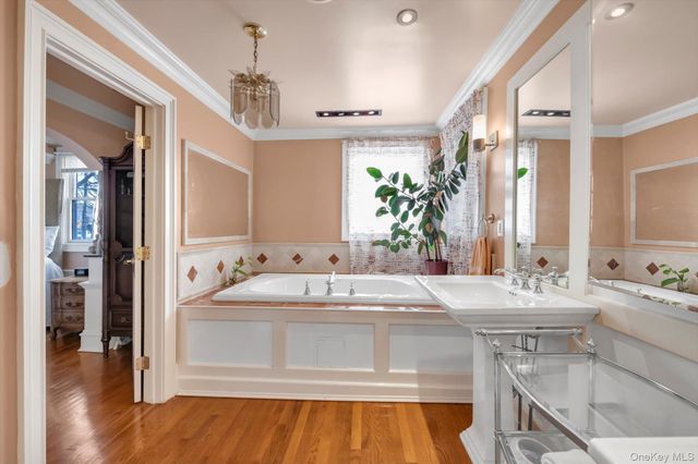 4005 Grace Avenue, Bronx, NY 10466