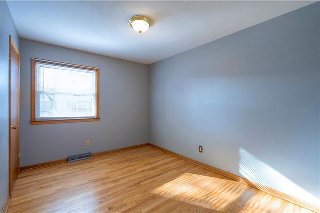 4212 E 105th Street, Kansas City, MO 64137