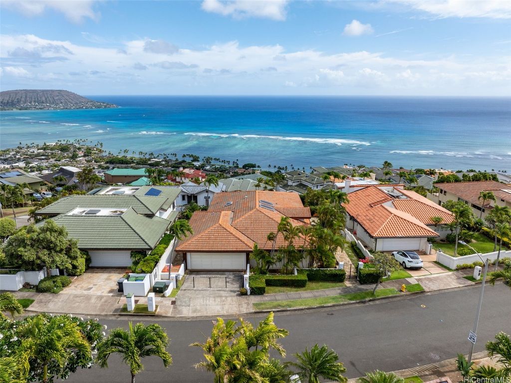 167 Maono Place, Honolulu, HI 96821