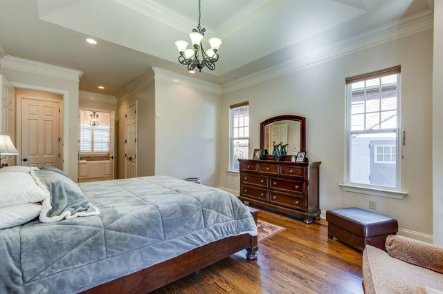 228 Valley Bend Dr, Nashville, TN 37214