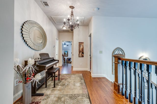 228 Valley Bend Dr, Nashville, TN 37214