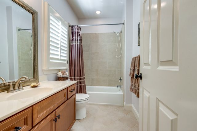 228 Valley Bend Dr, Nashville, TN 37214