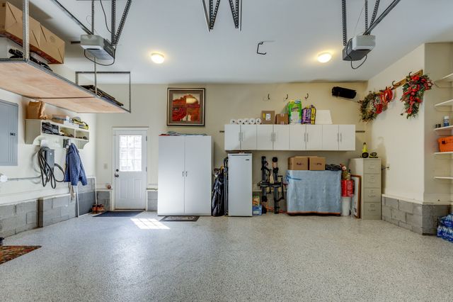 228 Valley Bend Dr, Nashville, TN 37214