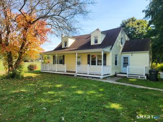 24 Lovers Lane, Windham, CT 06280