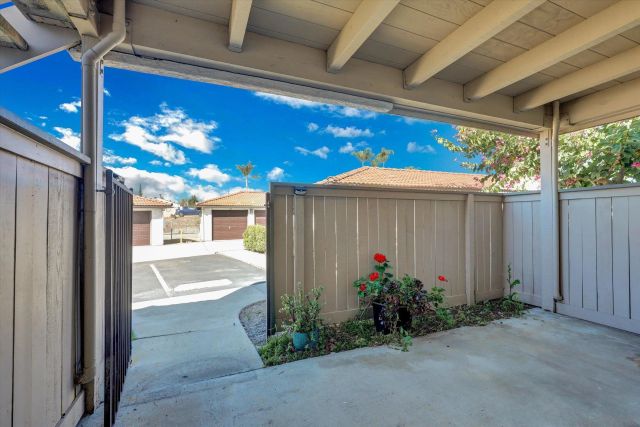 9837 Caspi Gardens Dr 7, Santee, CA 92071