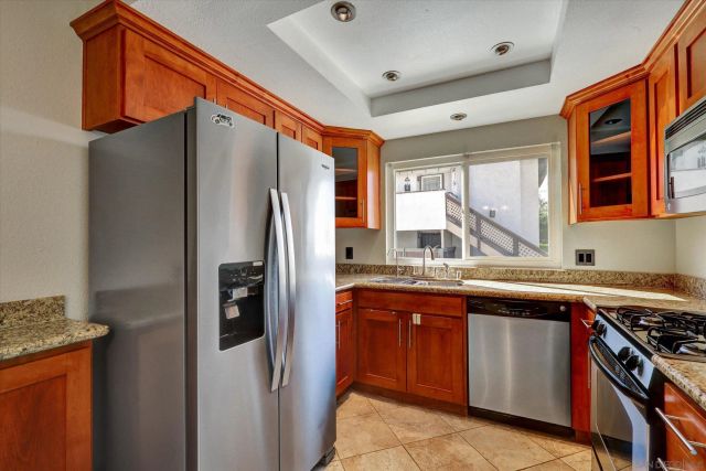 9837 Caspi Gardens Dr 7, Santee, CA 92071