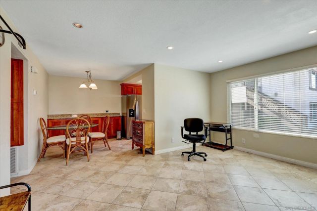 9837 Caspi Gardens Dr 7, Santee, CA 92071
