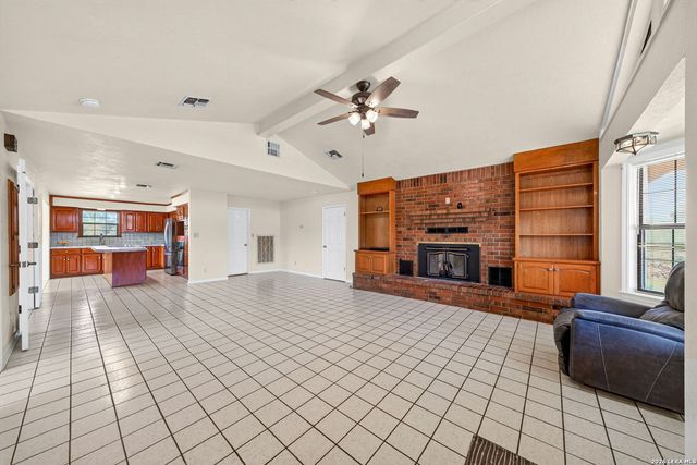 13450 WHEELER RD, Atascosa, TX 78002