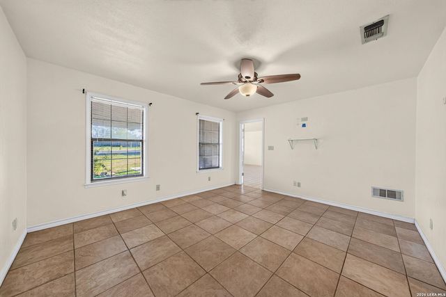13450 WHEELER RD, Atascosa, TX 78002