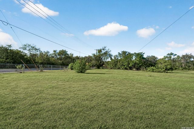 13450 WHEELER RD, Atascosa, TX 78002