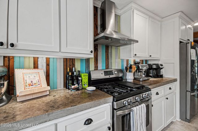 3919 Pinewood Drive, Jackson, MS 39211