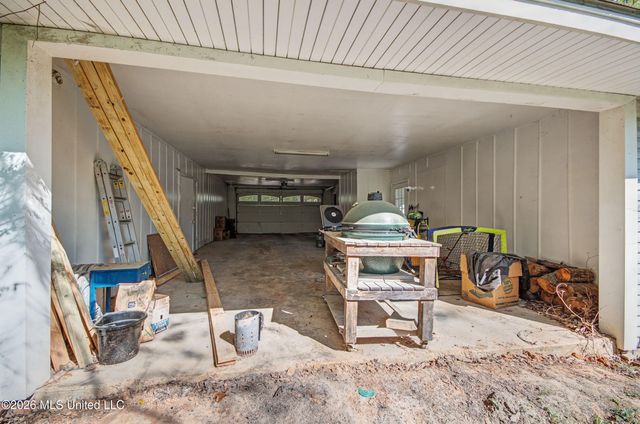 3919 Pinewood Drive, Jackson, MS 39211