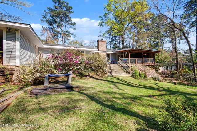3919 Pinewood Drive, Jackson, MS 39211