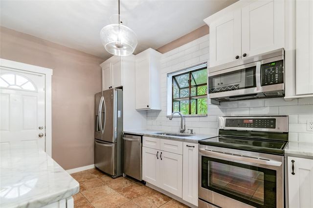 317 W JEAN STREET, Tampa, FL 33604
