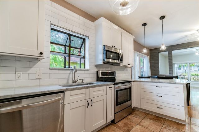 317 W JEAN STREET, Tampa, FL 33604