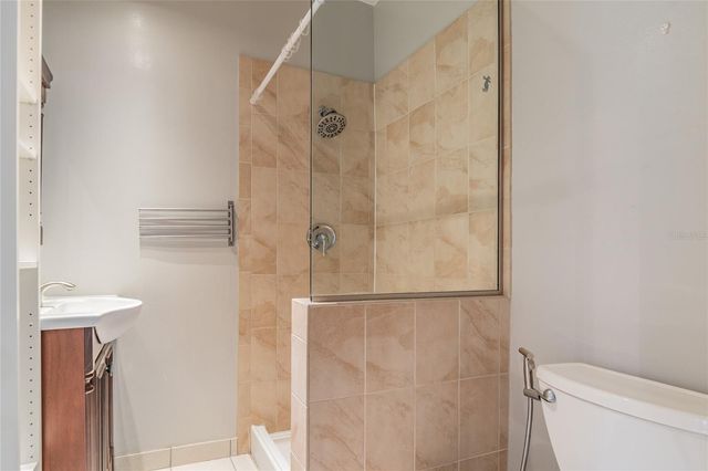 317 W JEAN STREET, Tampa, FL 33604