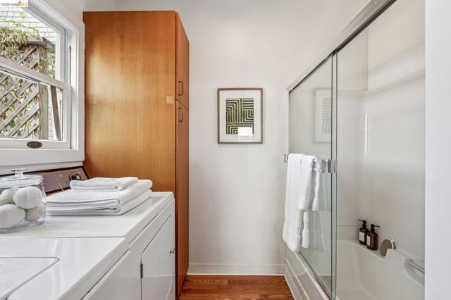 4130 Gilbert St, Oakland, CA 94611
