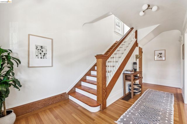 4130 Gilbert St, Oakland, CA 94611