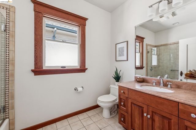 4130 Gilbert St, Oakland, CA 94611