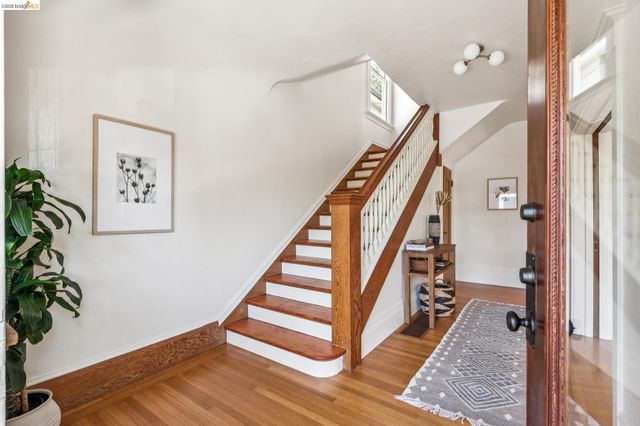 4130 Gilbert St, Oakland, CA 94611