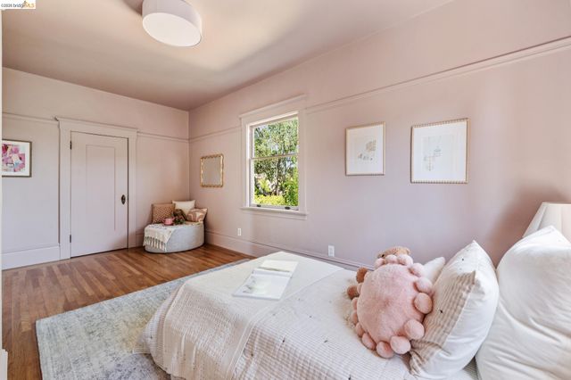 4130 Gilbert St, Oakland, CA 94611