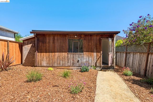 4130 Gilbert St, Oakland, CA 94611