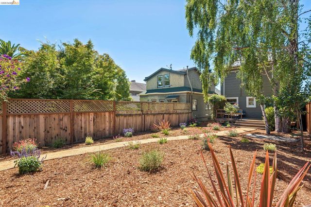4130 Gilbert St, Oakland, CA 94611