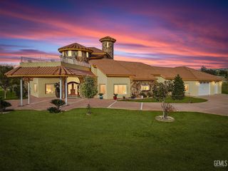 9446 Kern River Avenue, Bakersfield, CA 93308