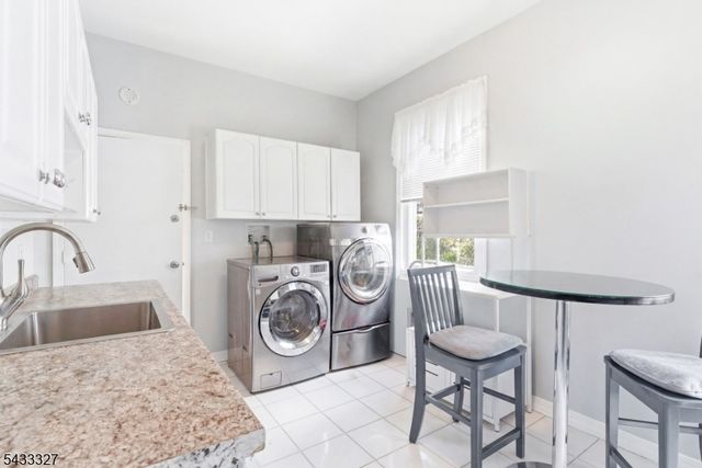 257 Parker St, Newark City, NJ 07104