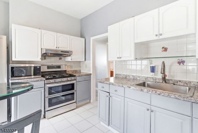 257 Parker St, Newark City, NJ 07104
