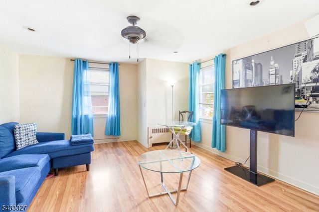 257 Parker St, Newark City, NJ 07104