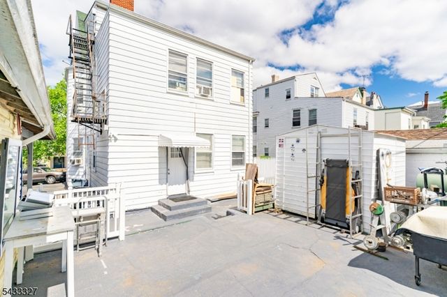 257 Parker St, Newark City, NJ 07104