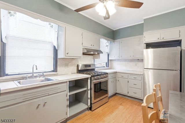 257 Parker St, Newark City, NJ 07104