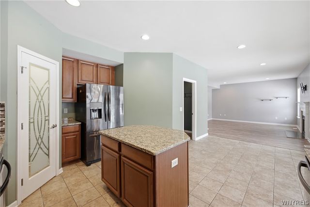 1 Skylark Lane, Wheatfield, NY 14304